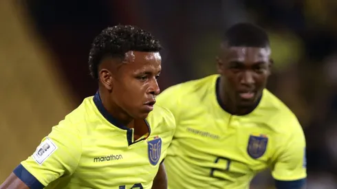 Keny Arroyo, atacante do Besiktas, da Turquia pela Seleção Equatoriana - Foto: Franklin Jacome/Getty Images