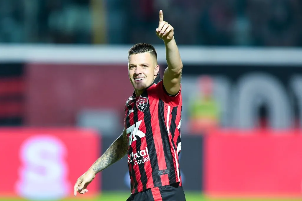 Renato Kayzer vem ganhando destaque no Vitória. Foto: Jhony Pinho/AGIF