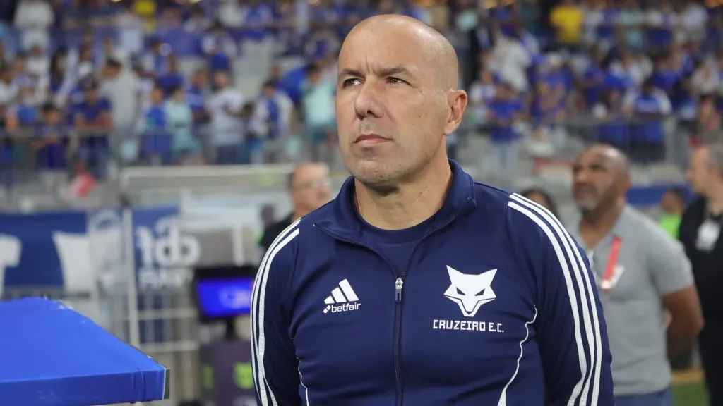 Leonardo Jardim, técnico da Raposa. Foto: Gilson Lobo/AGIF.