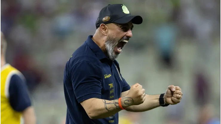Rafael guanaes técnico do Mirassol durante partida contra o Fortaleza - Foto: Baggio Rodrigues/AGIF