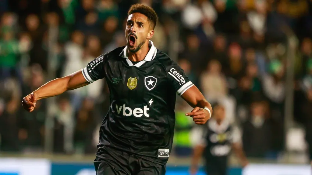 Chris Ramos foi destaque no Botafogo em sua estreia – Foto: Luiz Erbes/AGIF