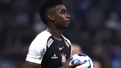 Félix Torres durante partida entre Corinthians e Novorizontino, na Neo Química Arena, pela Copa do Brasil.