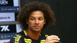 SP - SANTOS - 04/07/2025 - SANTOS, APRESENTACAO WILLIAN ARAO, apresentacao do novo reforco do Santos FC, Willian Arao em coletiva de imprensa na Vila Belmiro -