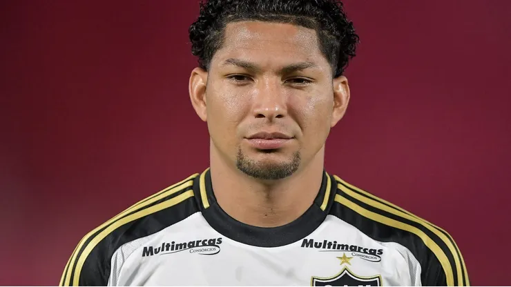 Rony durante partida entre Flamengo e Atlético-MG, no Maracanã, pelo Brasileirão.