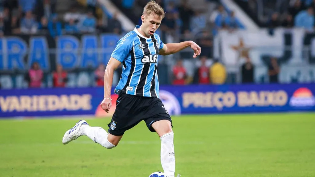 Ronald em ação pelo Imortal. Foto: Maxi Franzoi/AGIF