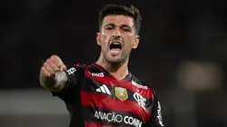 Arrascaeta comemorando gol pelo Flamengo. Foto: Jorge Rodrigues/AGIF