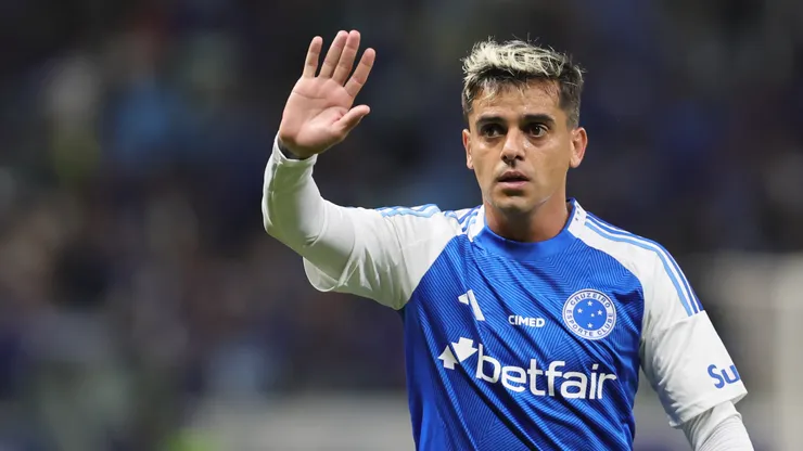 Fagner em ação pelo Cruzeiro na Copa do Brasil - Foto: Gilson Lobo/AGIF