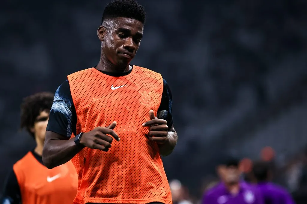 Felix Torres jogador do Corinthians durante aquecimento antes da partida contra o Novorizontino no estadio Arena Corinthians pelo campeonato Copa Do Brasil 2025. Foto: Fabio Giannelli/AGIF