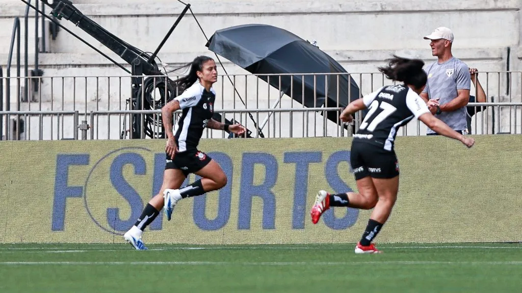 Elenco do Corinthians na semifinal do Brasileirão Feminino