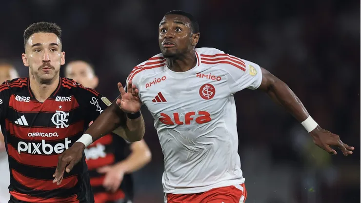 Ricardo Mathias, atacante do Inter em partida pelo campeonato brasileiro