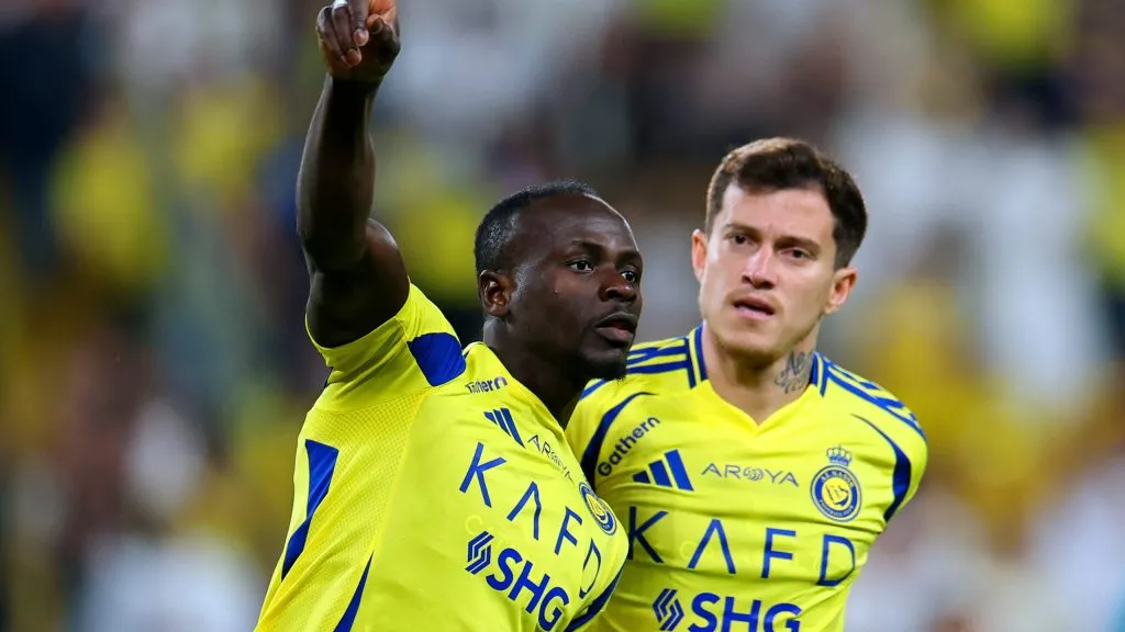 Otávio atuando no Al Nassr (Photo by Abdullah Ahmed/Getty Images)