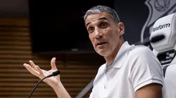 Vojvoda deu ordem e Santos dispensou defensor nesta 3ª - Fotos: Raul Baretta/ Santos FC