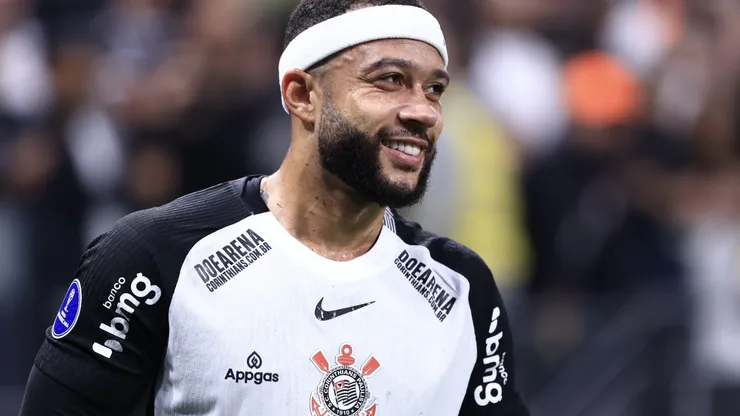 Memphis Depay durante partida entre Corinthians e América de Cali, na Neo Química Arena, pela Copa Sul-Americana.