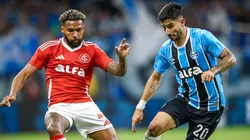 Wesley e Villasanti durante disputa no Gre-Nal 447 em abril (LUCAS UEBEL/GREMIO FBPA)