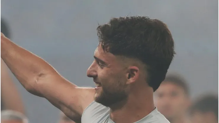 Marco Di Cesare durante partida pelo Racing.