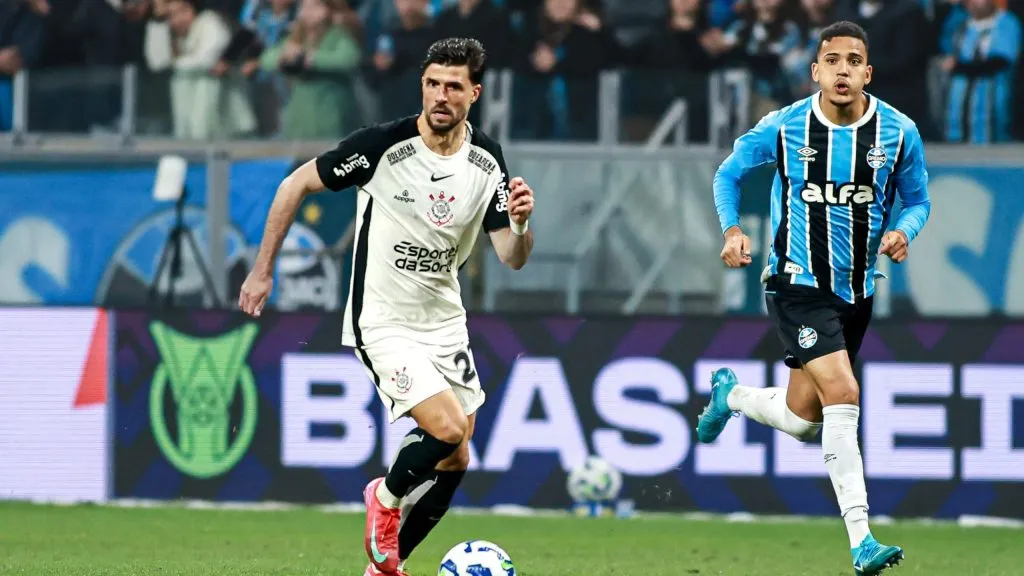 Héctor Hernández em ação pelo Timão Foto: Maxi Franzoi/AGIF