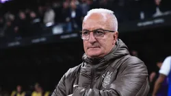 Dorival Júnior durante partida contra o Cruzeiro na Neo Química Arena.