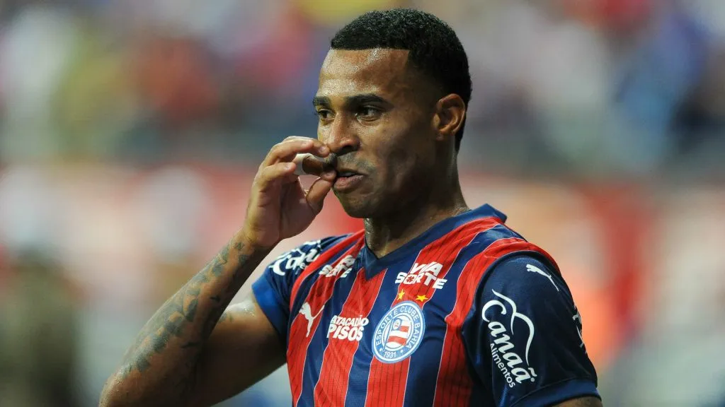 Jean Lucas jogador do Bahia comemora seu gol durante partida contra o Juventude no estadio Fonte Nova pelo campeonato Brasileiro A 2025. Foto: Jhony Pinho/AGIF