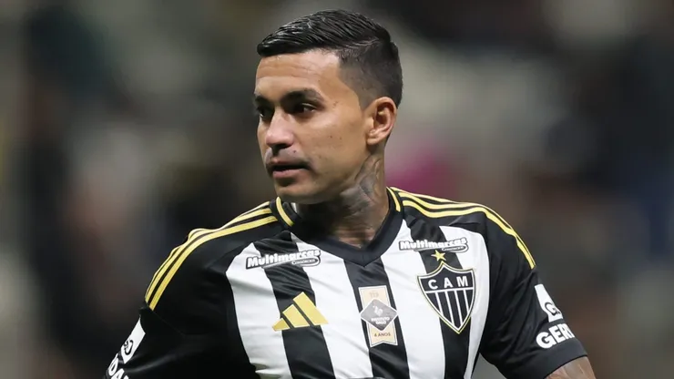 Dudu foi escalado de surpresa no time por Cuca para clássico contra Cruzeiro