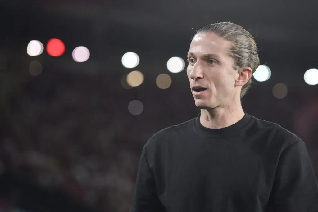 Filipe Luís técnico do Flamengo durante partida. Foto: Thiago Ribeiro/AGIF