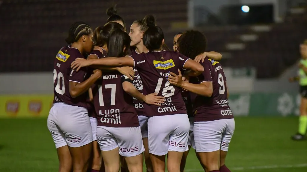 Elenco feminino da Ferroviária