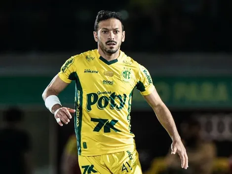 Yago Felipe alcança 450 jogos e comemora momento do Mirassol