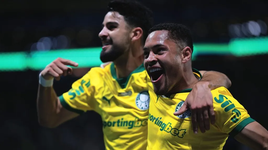 Dupla com Vitor Roque turbinou atuações de Flaco – Foto: Ettore Chiereguini/AGIF