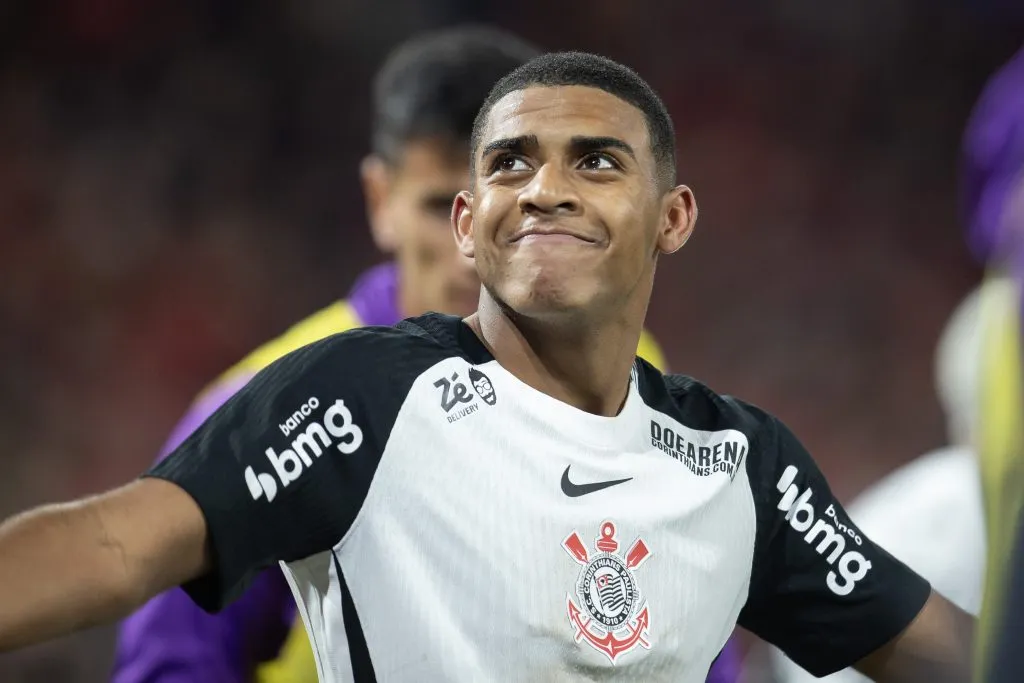 PR – CURITIBA – 27/08/2025 – COPA DO BRASIL 2025, ATHLETICO-PR X CORINTHIANS – Gui Negao jogador do Corinthians comemora seu gol durante partida contra o Athletico-PR no estadio Arena da Baixada pelo campeonato Copa Do Brasil 2025. Foto: Hedeson Alves/AGIF