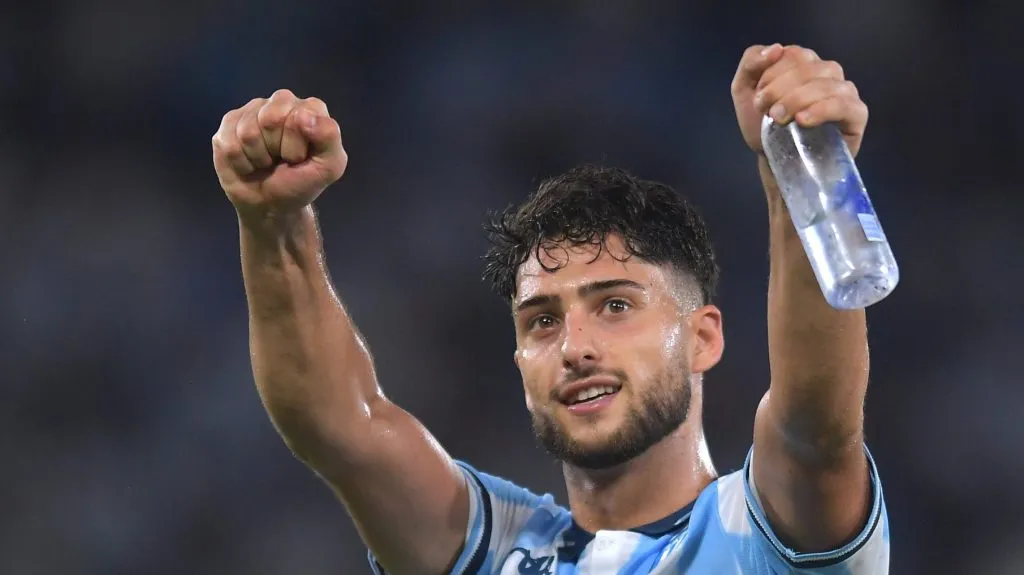 Foto: Marcelo Endelli/Getty Images – Di Cesare tem contrato até 2027 no Racing e é avaliado em 9 milhões de euros no Transfermarkt.