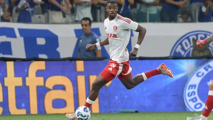 Ricardo Mathias, centroavante do Internacional.