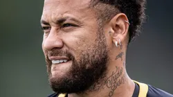 Neymar durante treinamento no CT Rei Pelé