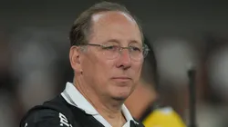 RJ - RIO DE JANEIRO - 26/07/2025 - BRASILEIRO A 2025, BOTAFOGO X CORINTHIANS - John Textor CEO do Botafogo durante partida contra o Corinthians no estadio Engenhao pelo campeonato Brasileiro A 2025.
