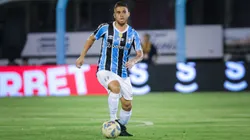 Cuéllar reencontra Flamengo pelo Grêmio e relembra saída conturbada do Rubro-Negro: "Me senti usado". Foto: Maxi Franzoi/AGIF