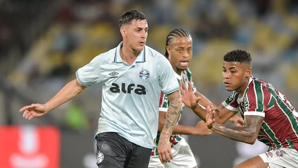 Foto: Thiago Ribeiro/AGIF –  Pavón durante jogo contra o Fluminense no Campeonato Brasileiro 2025.