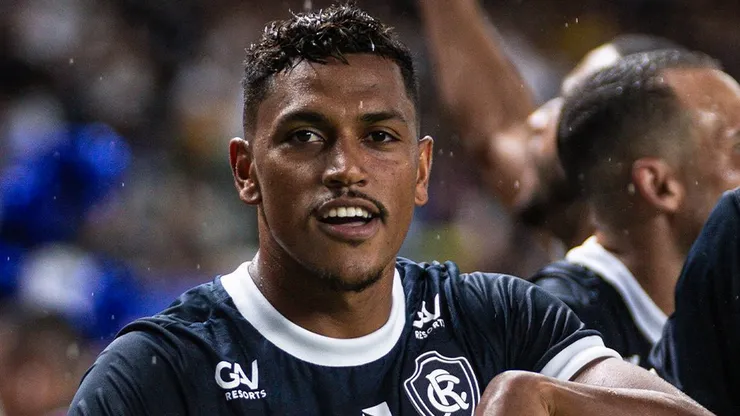 Pedro Rocha festeja gol pelo Remo (Samara Miranda/Ascom Remo)