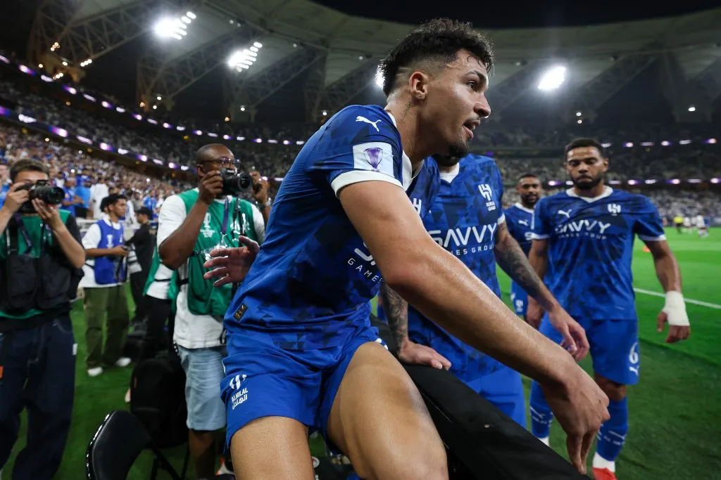 JEDDAH, SAUDI ARABIA – APRIL 25: Marcos Leonardo of Al Hilal celebrates after scoring the second goal during the AFC Champions League Elite match between Al Hilal and Gwangju at King Abdullah Sports City Hall Stadium on April 25, 2025 in Jeddah, Saudi Arabia. (Photo by Yasser Bakhsh/Getty Images)