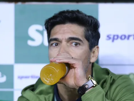 Abel barra Khellven e muda escalação do Palmeiras