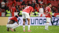 Vitao jogador do Internacional lamenta derrota ao final da partida contra o Flamengo no estadio Beira-Rio pelo campeonato Copa Libertadores 2025. Foto: Maxi Franzoi/AGIF