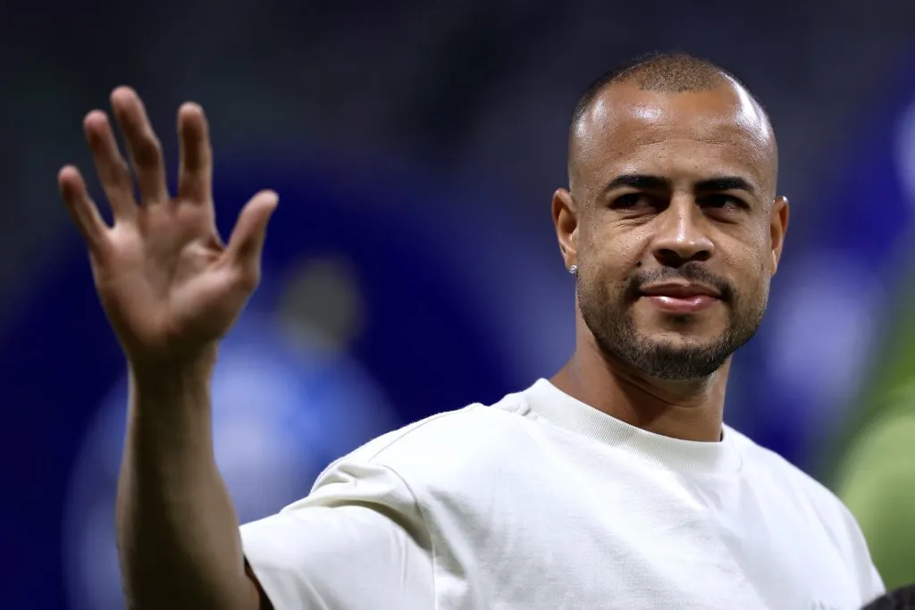 Mayke detalha treino com Vojvoda e destaca ansiedade por estreia na Vila Belmiro em Santos x Fluminense. Foto: Marcello Zambrana/AGIF