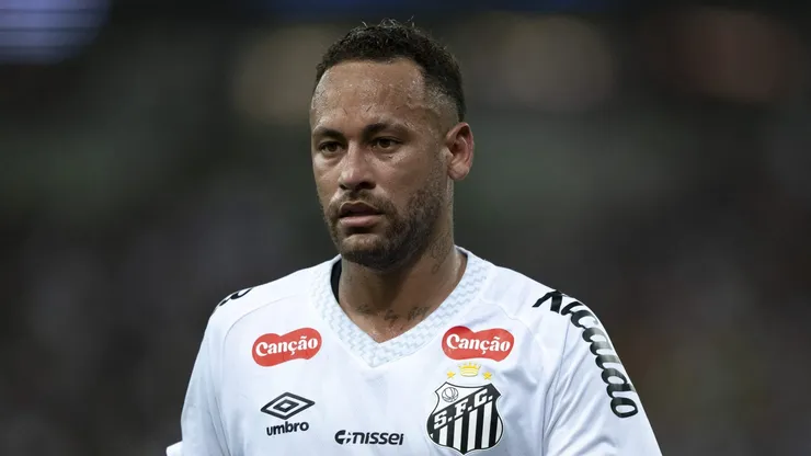 Neymar em ação diante do Flu