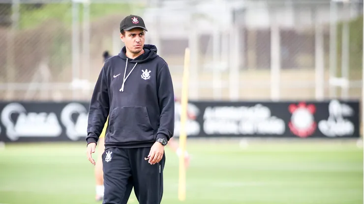 Lucas Piccinato em treinamento do Corinthians - Foto: Rodrigo Gazzanel / Agência Corinthians