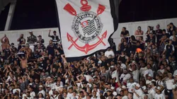 Torcida do Corinthians fazendo a festa. Foto: Thiago Ribeiro/AGIF.