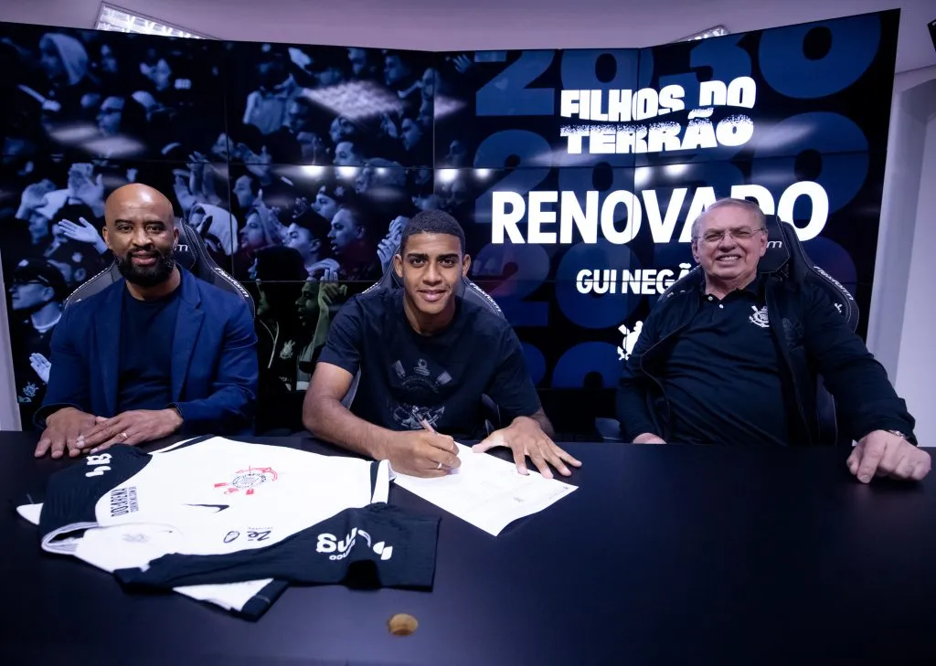 Gui Negão durante renovação com o Corinthians. Foto: Rodrigo Coca/Agência Corinthians