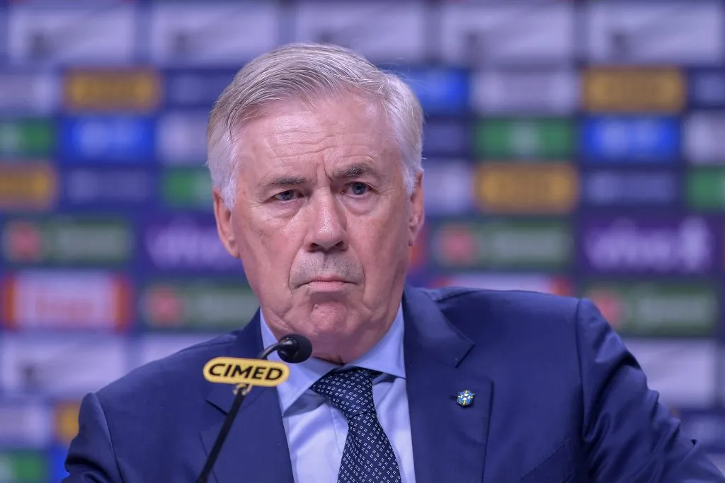 RJ – RIO DE JANEIRO – 25/08/2025 – CONVOCACAO SELECAO BRASILEIRA – RJ – RIO DE JANEIRO – 25/08/2025 – CONVOCACAO SELECAO BRASILEIRA – Carlo Ancelotti tecnico da Selecao Brasileira durante convocacao para as Eliminatorias da Copa do Mundo de 2026, evento realizado na CBF (Confederacao Brasileira de Futebol) no Rio de Janeiro, nesta segunda (25). Foto: Thiago Ribeiro/AGIF