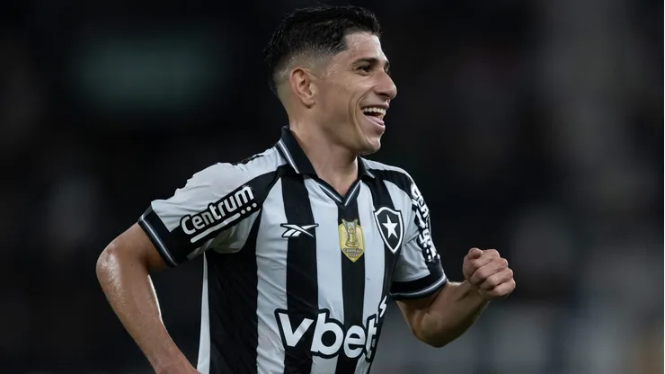 Jefferson Savarino marcou o terceiro gol do Botafogo no Nílton Santos