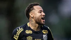Neymar durante treino de ontem (30) do Peixão