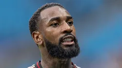 Gerson atuando pelo Flamengo no Brasileirão 2025