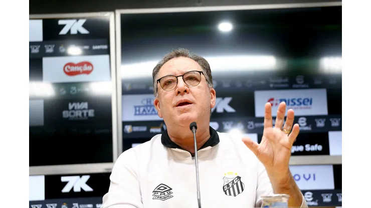 Santos volta à Vila e diretoria decide concentrar todos os jogos restantes de 2025 na Baixada. Foto: Mauricio De Souza/AGIF