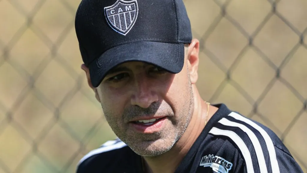 Auxiliar fará sétimo jogo no comando interino do Galo (Foto: Pedro Souza / Atlético)