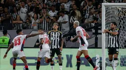 Galo encara jejum de mais de uma década contra o Vitória ( Foto: Fernando Moreno/AGIF)